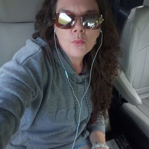 Meet your Posher, Katina